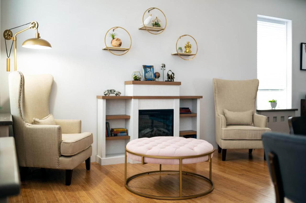 115 N Main Huge 2 Bedroom Unit On Main Street 圣查尔斯 外观 照片